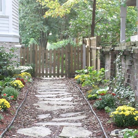C.W. Worth House Bed And Breakfast Wilmington Esterno foto